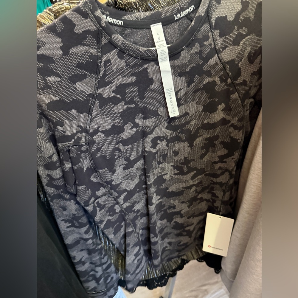 Lululemon Runderful Gray Camo Long Sleeve Top size 6 new